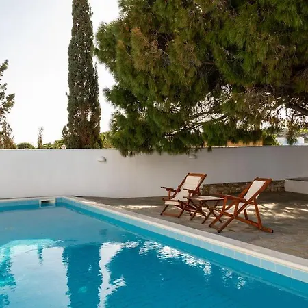 Alyki's Family Pool Aliki (Paros)